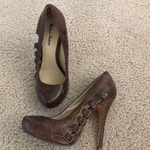 Michael Antonio heels